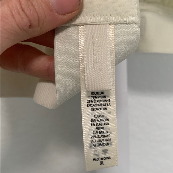 Skims Off White Ribbed Bralette Size XL - Picture 4 of 4